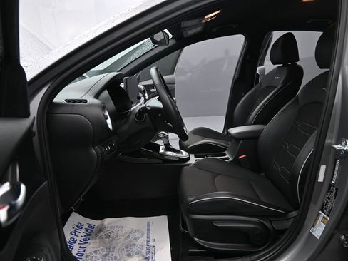Used 2023 Kia Forte GT-Line w/ GT-Line Technology Package FWD image 5
