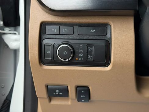 Used 2023 Ford F450 Lariat w/ Lariat Ultimate Package AWD/4WD image 49