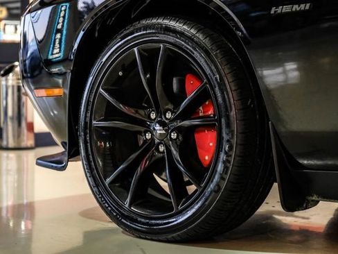 Used 2018 Dodge Challenger R/T w/ Blacktop Package image 42