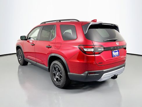 New 2025 Honda Pilot TrailSport image 7