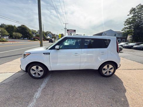 Used 2016 Kia Soul image 4