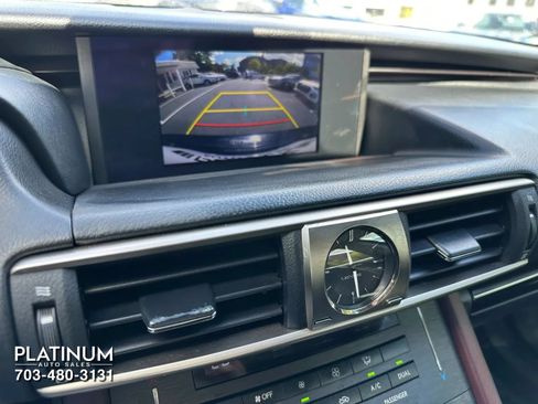 Used 2019 Lexus IS 300 RWD image 10