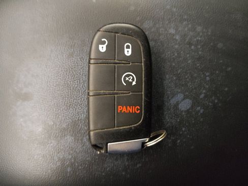 Used 2019 Dodge Journey GT image 32