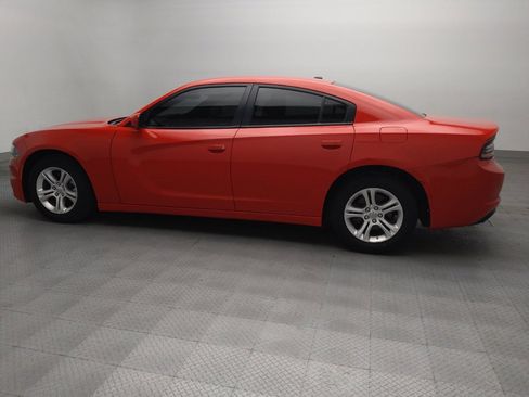 Used 2022 Dodge Charger SXT RWD image 3