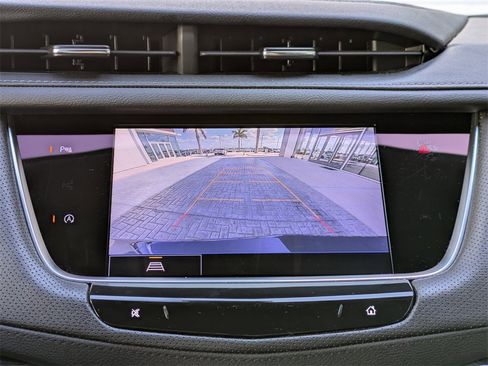 Used 2025 Cadillac XT5 Premium Luxury image 22