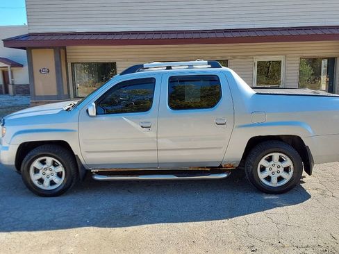 Used 2006 Honda Ridgeline RTS image 1