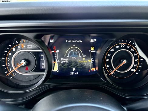 New 2025 Jeep Gladiator Sport image 15