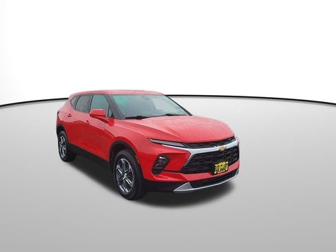 Used 2023 Chevrolet Blazer LT image 35
