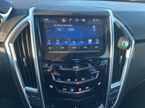 Used 2015 Cadillac SRX Luxury image 17