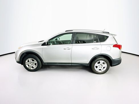 Used 2015 Toyota RAV4 LE FWD image 4
