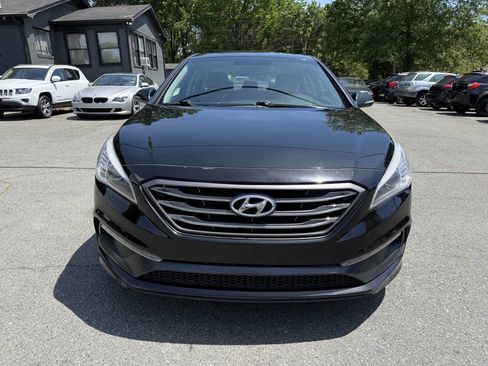 Used 2016 Hyundai Sonata Sport w/ Option Group 03 FWD image 3