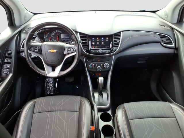 Used 2020 Chevrolet Trax LT w/ LT Convenience Package AWD/4WD image 19