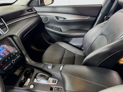 Used 2023 INFINITI QX50 Luxe AWD/4WD image 24