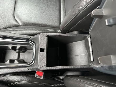 Used 2025 Jeep Compass Limited image 27