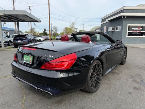 Used 2017 Mercedes-Benz SL 63 AMG image 7