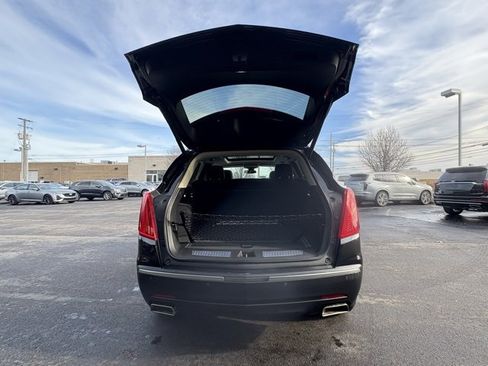 Used 2018 Cadillac XT5 Luxury w/ Driver Awareness Package image 6