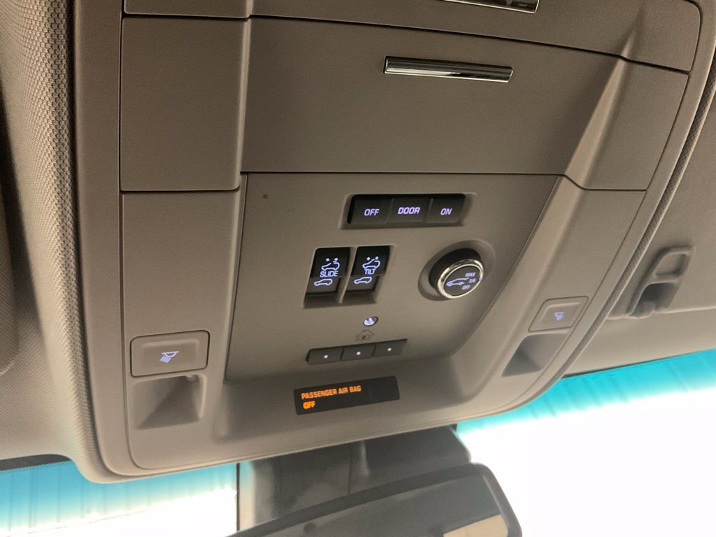 Used 2018 Chevrolet Tahoe LT AWD/4WD image 22