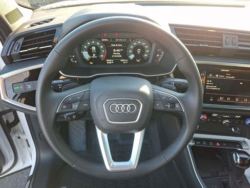 Certified 2025 Audi Q3 2.0T Premium w/ Convenience Package image 19