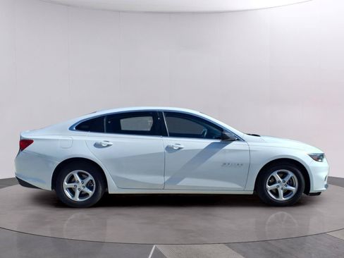 Used 2018 Chevrolet Malibu LS FWD image 6