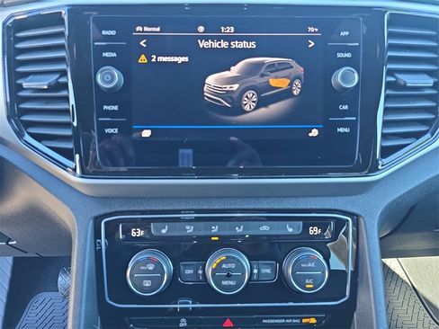 Used 2023 Volkswagen Atlas Cross Sport SE w/ Black Wheel Package image 18