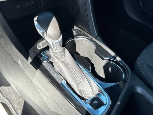 Used 2023 Buick Encore GX Preferred w/ Cold Weather Comfort Package FWD image 20