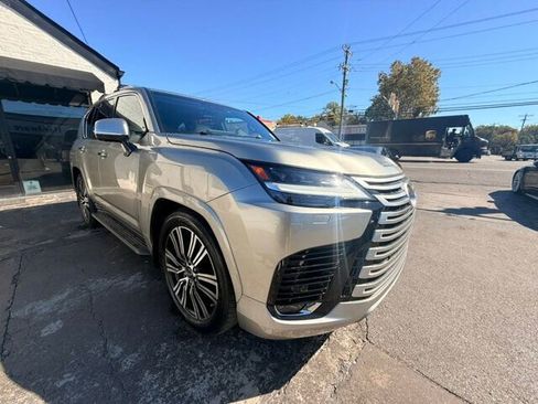 Used 2023 Lexus LX 600 4WD w/ Luxury Package image 8