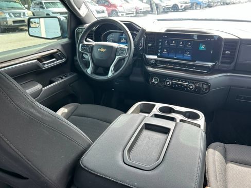 Used 2023 Chevrolet Silverado 1500 LT RWD image 10