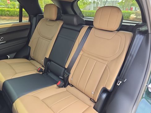 New 2026 Land Rover Range Rover Sport Dynamic SE AWD/4WD image 14