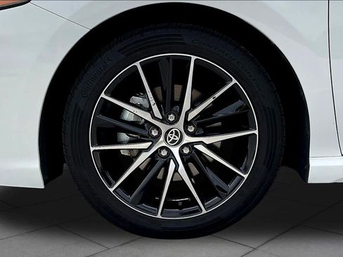 Used 2023 Toyota Camry SE FWD image 11