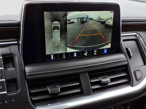 Used 2024 Chevrolet Tahoe High Country AWD/4WD image 13