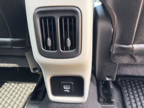 Used 2020 Jeep Compass Latitude AWD/4WD image 18