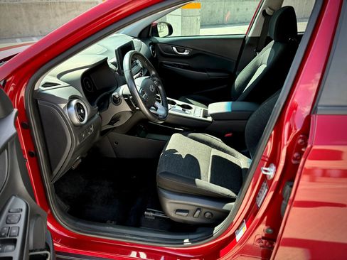 Used 2022 Hyundai Kona SEL w/ Convenience Package FWD image 19