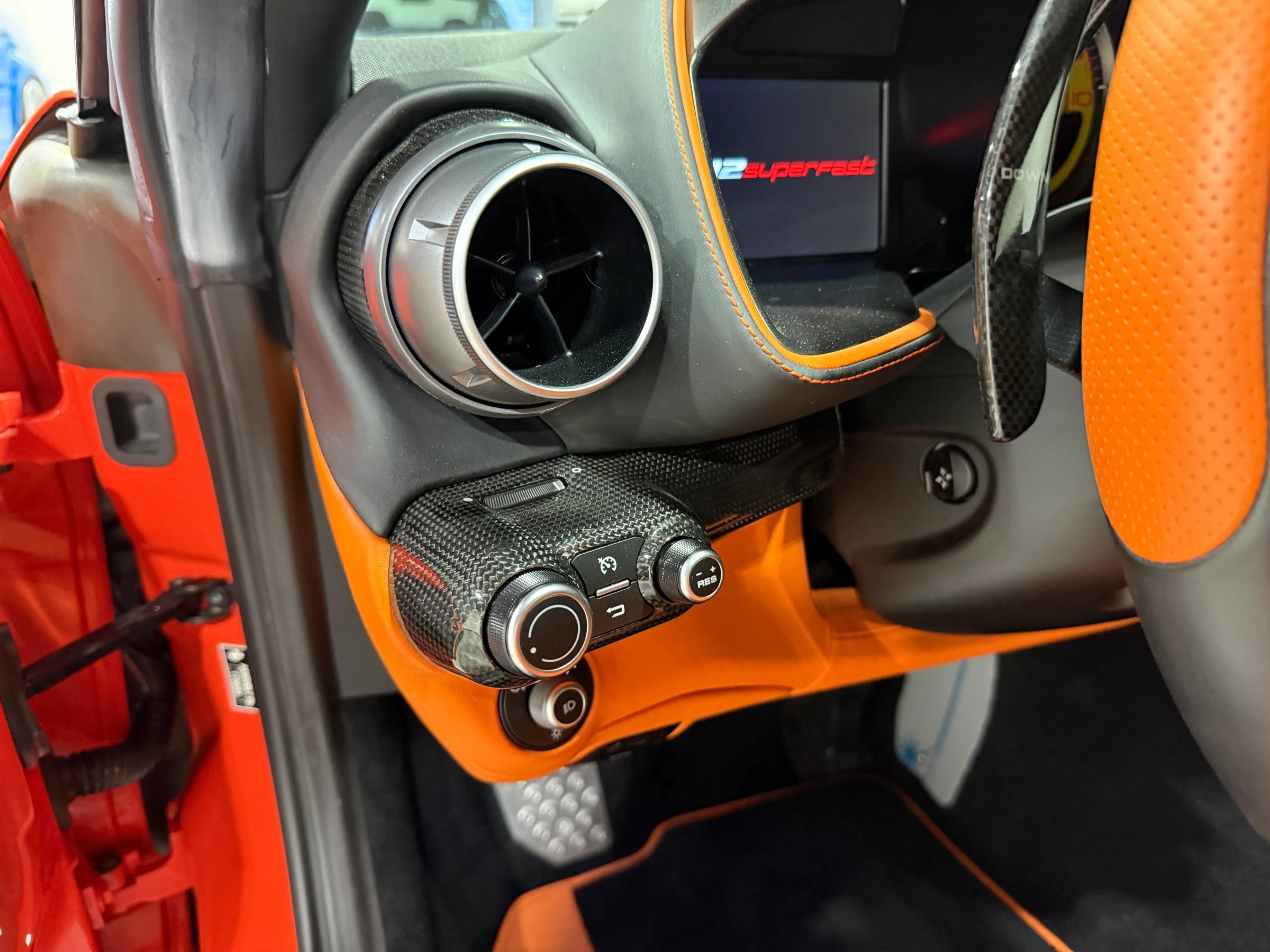 Used 2020 Ferrari 812 Superfast RWD image 44