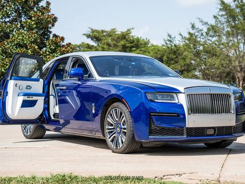 Used 2023 Rolls-Royce Ghost w/ Ghost Package image 16