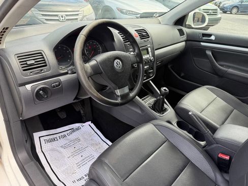 Used 2009 Volkswagen Jetta SE FWD image 15