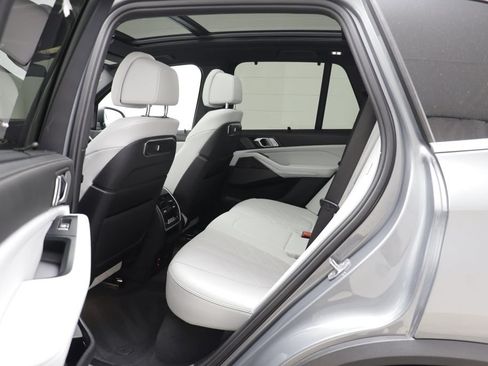 Certified 2024 BMW X5 xDrive40i w/ Premium Package AWD/4WD image 13