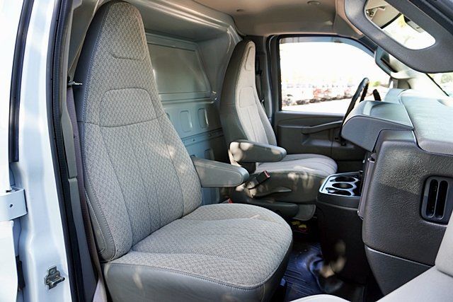 Used 2023 Chevrolet Express 2500 w/ Driver Convenience Package RWD image 19