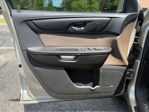 Used 2014 GMC Acadia SLT AWD/4WD image 10