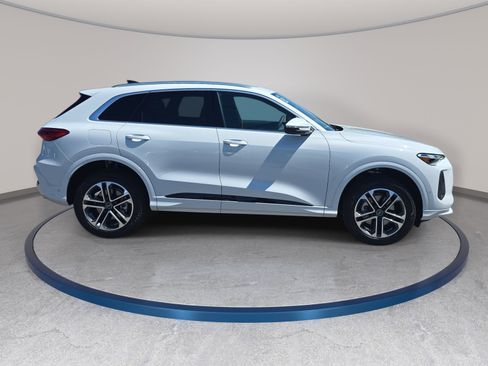 New 2026 Audi Q5 Premium AWD/4WD image 4
