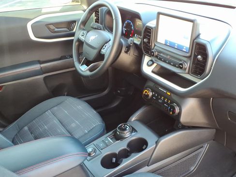 Certified 2024 Ford Bronco Sport Heritage w/ Heritage Convenience Package AWD/4WD image 10