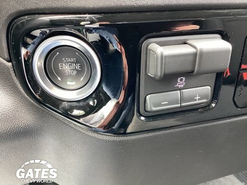 Used 2026 Chevrolet Silverado 1500 LT AWD/4WD image 19