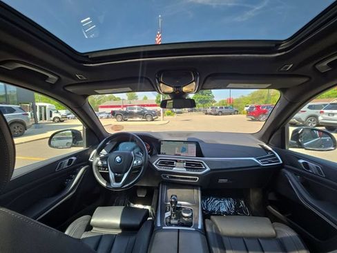 Used 2022 BMW X5 xDrive40i w/ Premium Package AWD/4WD image 30