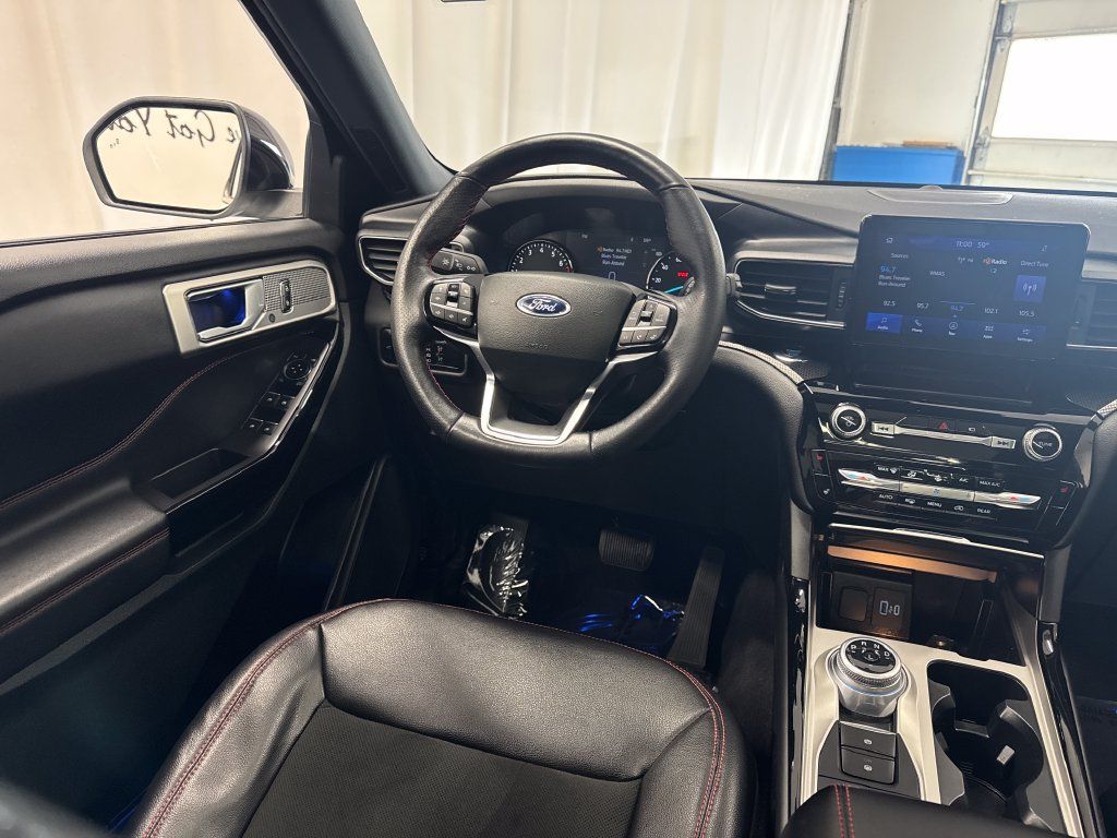 Used 2023 Ford Explorer ST-Line w/ Class IV Trailer Tow Package AWD/4WD image 16