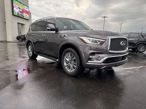 Used 2023 INFINITI QX80 Luxe w/ Cargo Package image 3