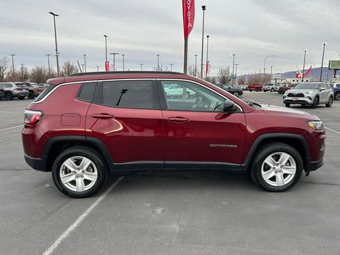 Used 2022 Jeep Compass Latitude w/ Convenience Group image 6