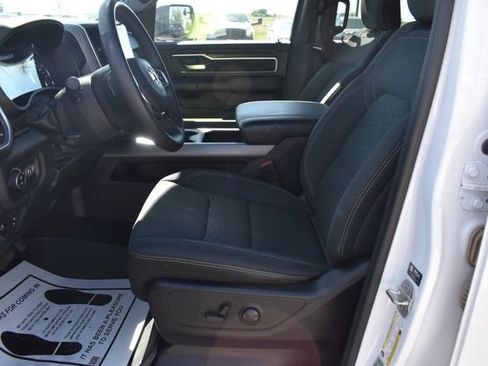 Used 2025 RAM 1500 Big Horn AWD/4WD image 16