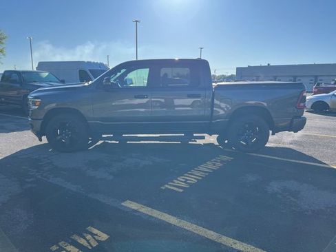 Used 2023 RAM 1500 Big Horn AWD/4WD image 3