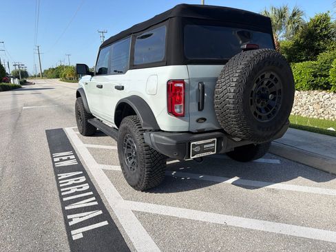 Used 2024 Ford Bronco Black Diamond AWD/4WD image 9