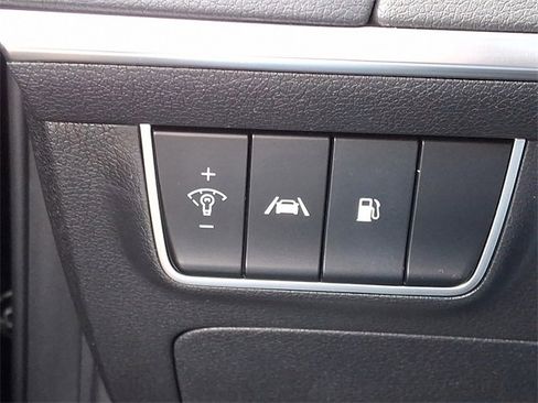 Used 2022 Kia Stinger GT1 image 28