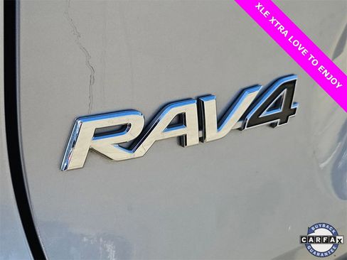 Used 2021 Toyota RAV4 XLE image 6